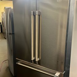 NEW OPEN BOX BEKO COUNTER DEPTH FRENCH STYLE REFRIGERATOR 