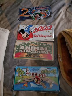 Disney plates