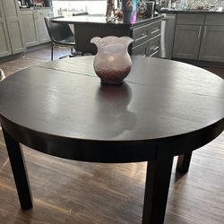 Round Dining Room Table 