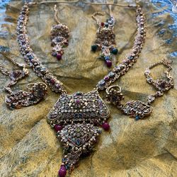 Gorgeous Indian Traditional/ WEDDING Jewlry