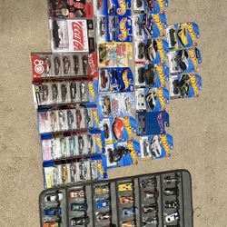 TONS OF HOTWHEELS