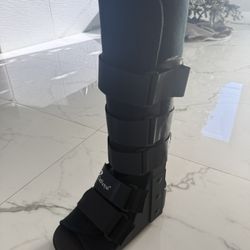 New orthopedic brace walking boot crutches 