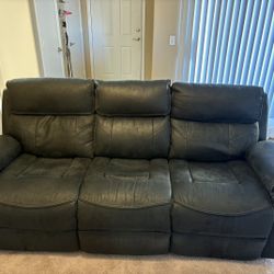 COUCH NEARLY NEW-BLACK 