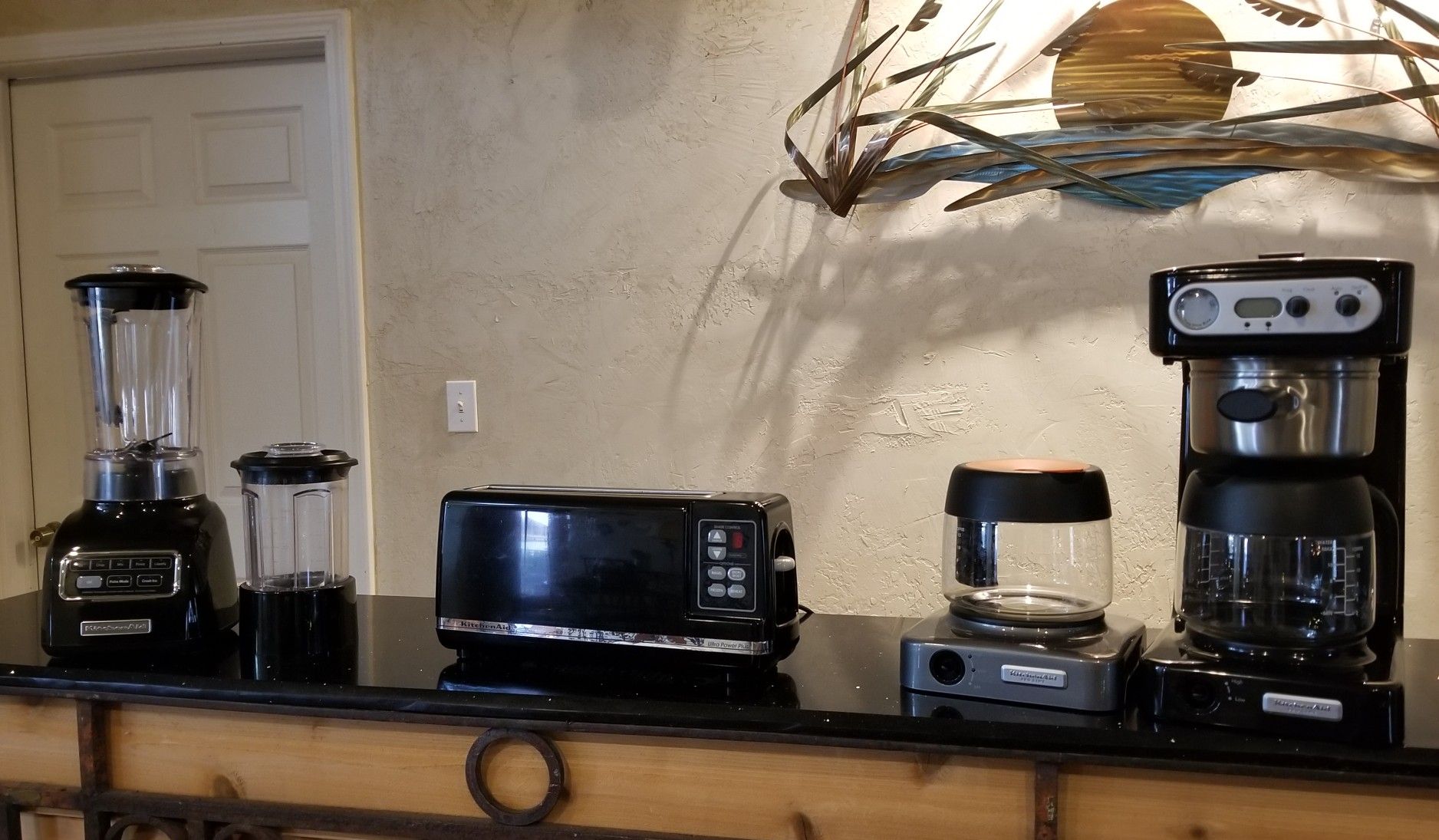 Kitchenaid Set, Pro Line Coffee Maker w/Extra Carafe & Warmer Plate, Blender, Toaster