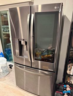 LG French Door Refrigerator with InstaView