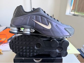 Nike Shox R4 Jewel QS 9.5 Mens