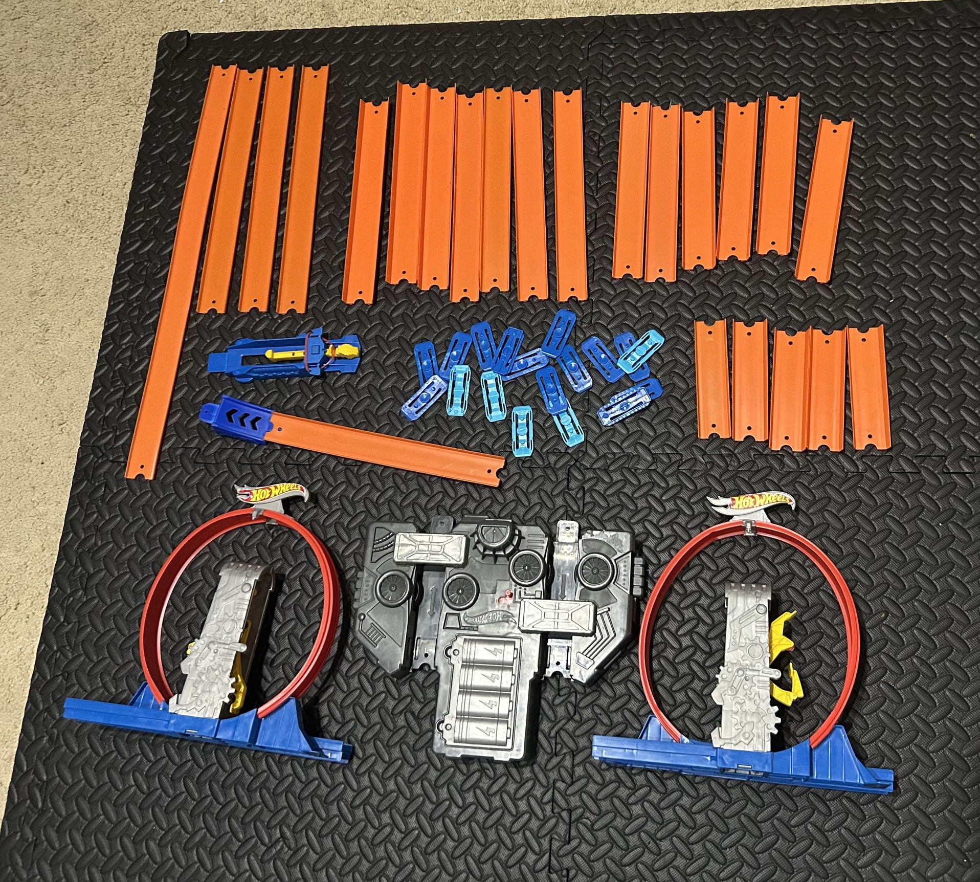 Hotwheels Tracks