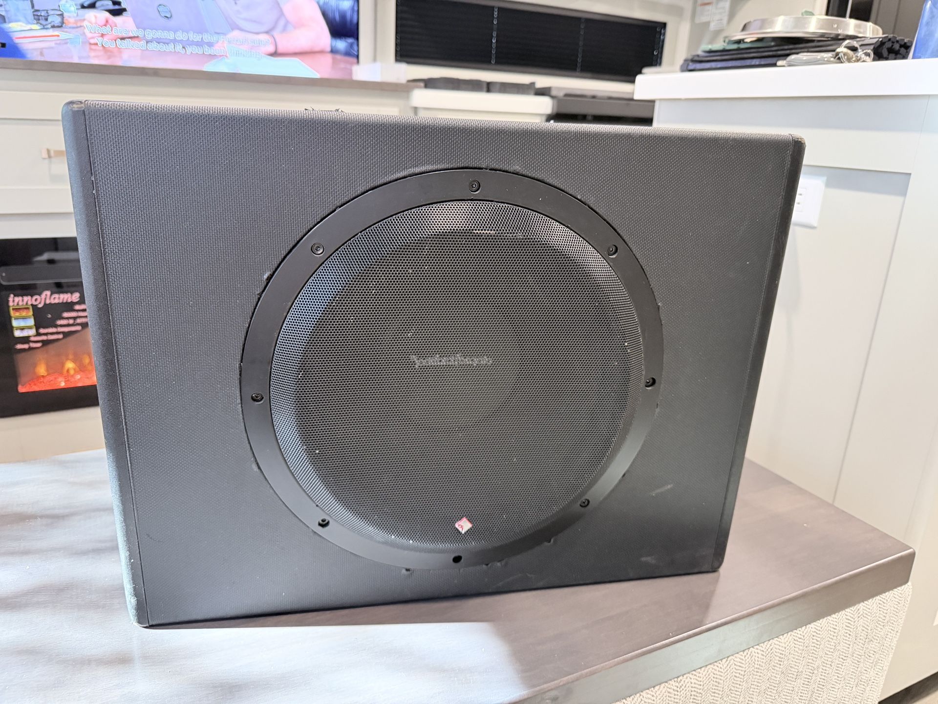 Rockford Fosgate Punch P300-12 Single 12" 300-Watt Amplified Subwoofer in Enclosure