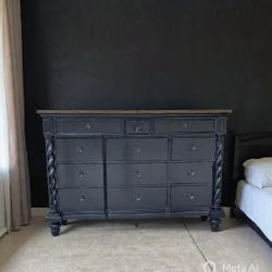 Tommy Bahamas, Huge Black Dresser