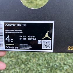 Jordan Mid