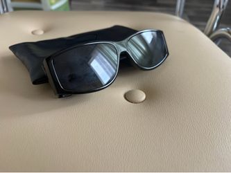 QUAY SUPERGIRL SUNGLASSES !!