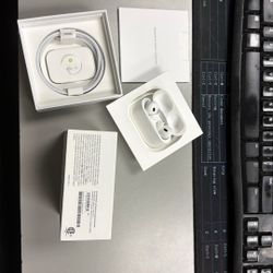AirPods Pro 2nd Gen - MagSafe - USB-C - White