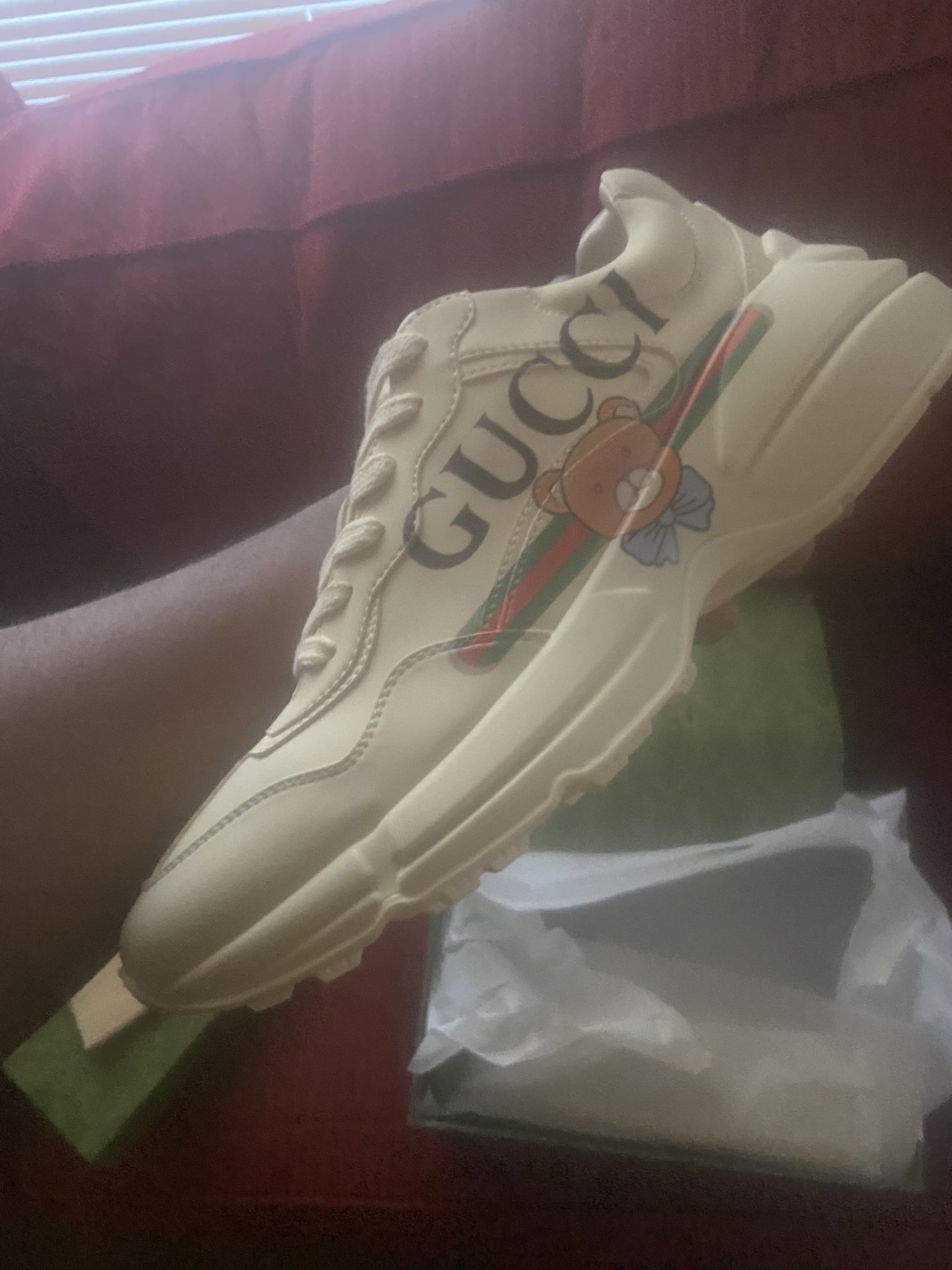size 44 womans gucci rython