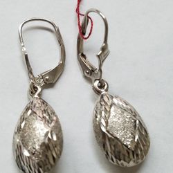 14Kt White Gold Pear Shaped Teardrop Design Diamond Pattern Designer Dangler Earrings 