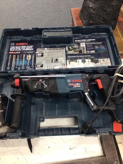 Bosch Bulldog Xtreme Roto Hammer Drill  with Bits & Case