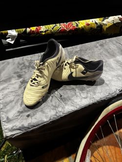 Nike Tiempos