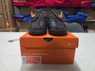 Nike Total 90 Mule
Kids of Immigrants Velvet Brown 10.5M