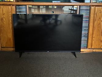 TCL Smart LED TV (Flat Screen with Stand)