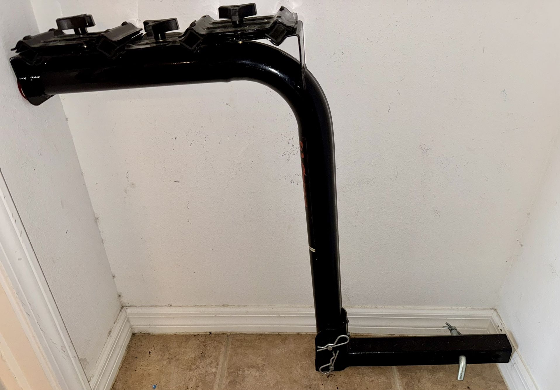 Bike towing rack