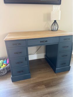 Desk