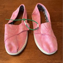 Toms Youth New Pink Shoes