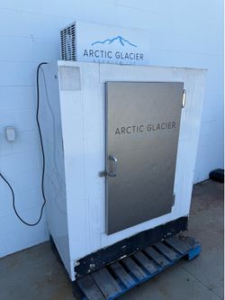 Arctic Glacier Ice Freezer