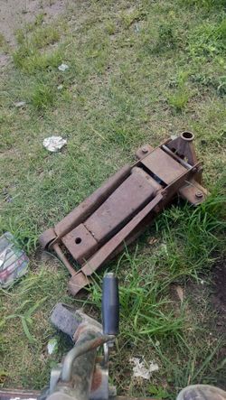 Floor jack just need to handle that works as is