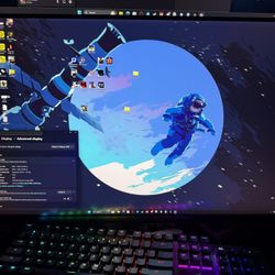 Samsung Odyssey G7 Gaming Monitor – Excellent Condition