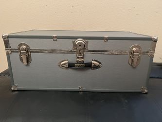 Seward Classic 30 Inch Trunk With Lock