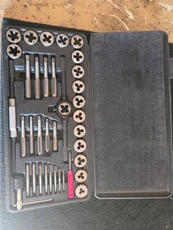 Tap and die tool set