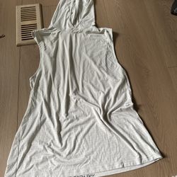 LOW PRICE MOVING- $148 + Tax Retail LULULEMON MENS HOODED TOP