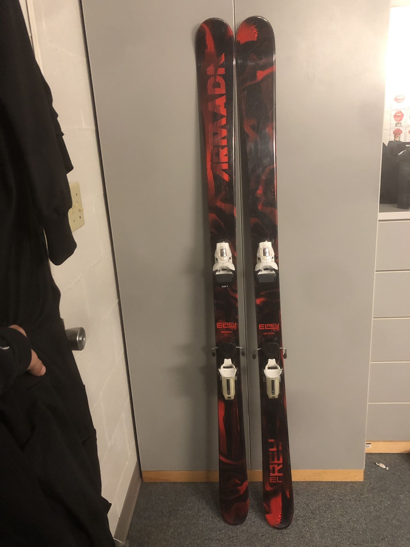 Armada Twin-Tip All Mountain Skis + Rossignol Bindings (171cm)