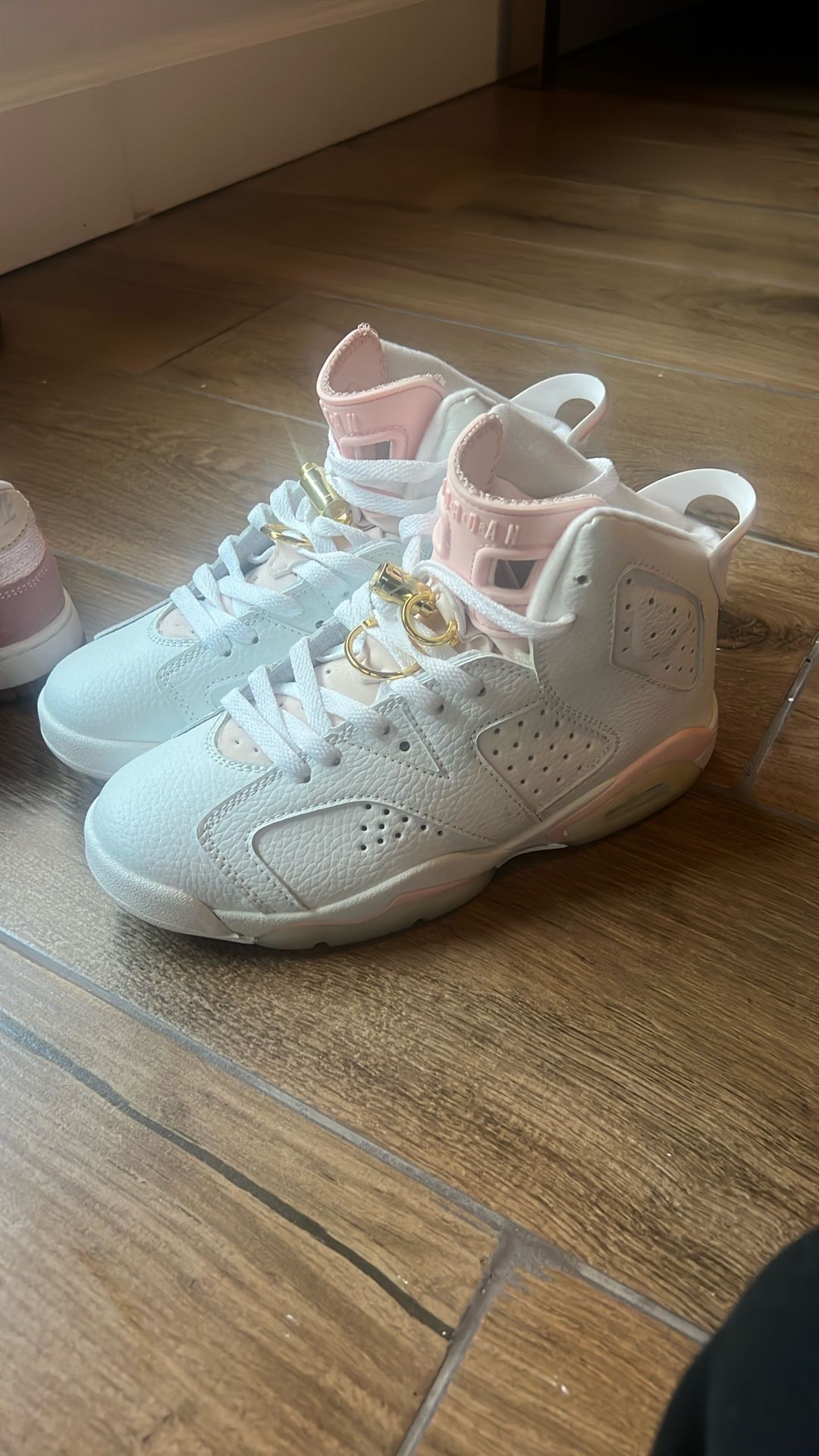 Womens Jordan’s Size 7