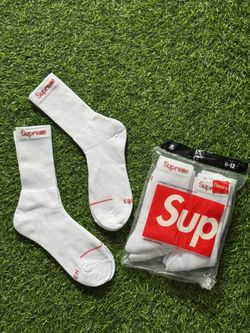 Supreme x Hanes Socks 