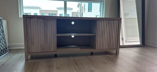 Tv console 110$