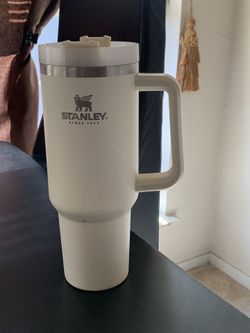 Stanley 30oz Adventure Quencher H2.0 Flow State Tumbler