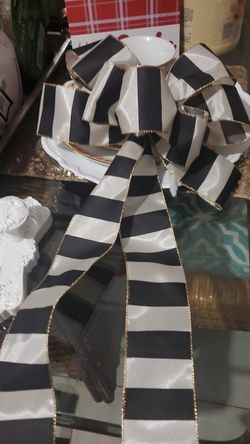 Custum made Bows for Christmas 🎄 toppers, Wreaths, Etc.