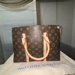 Louis Vuitton Handbag