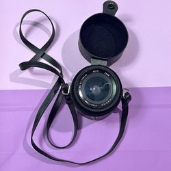 Vintage Auto Zoom Multicoated 28-70mm f/3.5-4.5 Lens w Rollei Case Untested