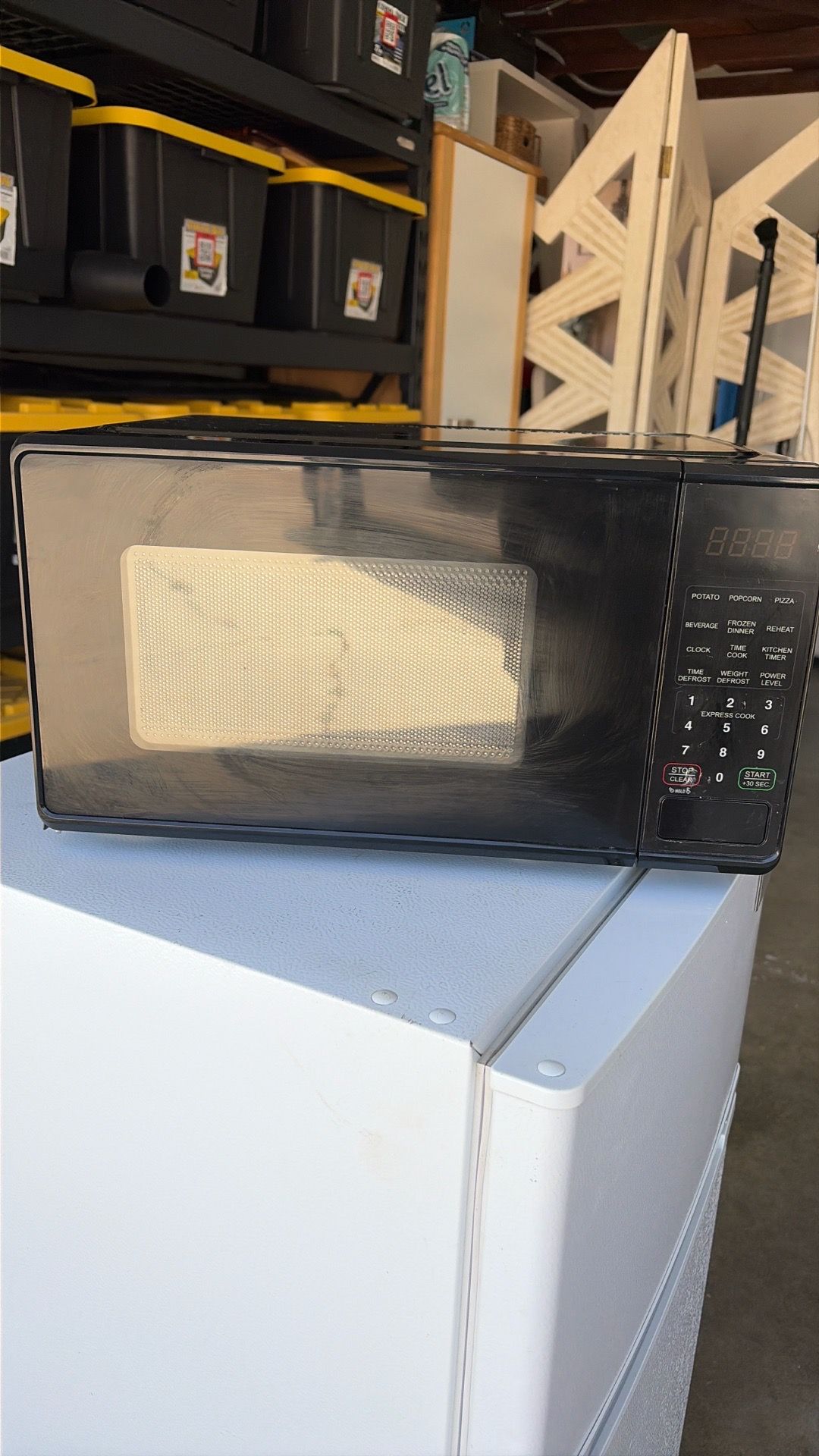 Kitchen microwave