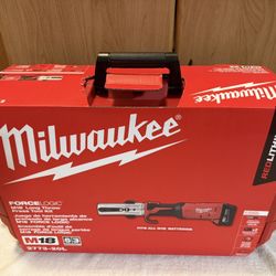 Milwaukee M18 18V Long Throw Press Tool ( Read description below )
