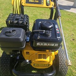 DEWALT GAS 3400 PSI PRESSURE WHASHER 