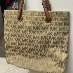 Michael Kors Jet Set Tote