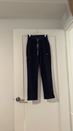 XS  FIGS Navy Woman’s  scrub pants