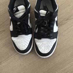 Nike Panda Dunks