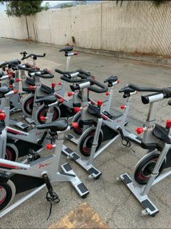 FreeMotion Stationary Bike Spin Bike Indoor Exercise Bicycle Cardio Workout 