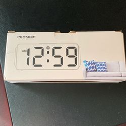Peakeep Small Alarm Clock