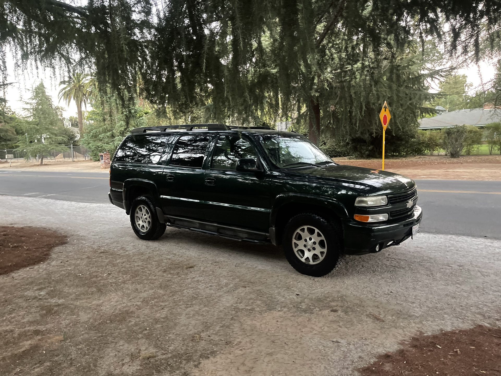 Chevy Suburban Z71 4x4 157k Miles 5.3L for Sale in Fresno, CA OfferUp