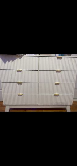 Chest/Dresser
