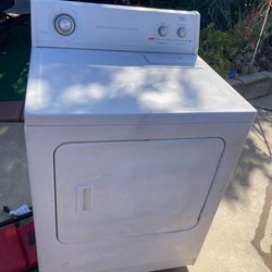 Roper by Whirlpool Gas Dryer – Super Capacity, 7 Cycles, 4 Temperatures